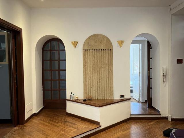 Appartamento 3 camere da letto, Rome Rome DS103961014
