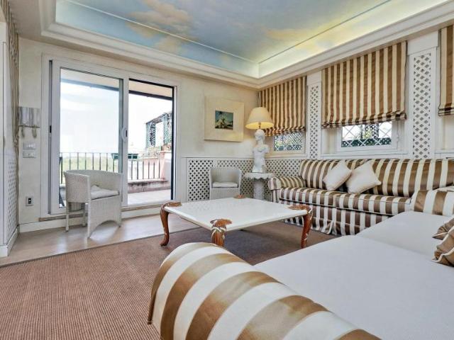 Appartamento 3 camere da letto, Rome Rome 00153 DLS94997240