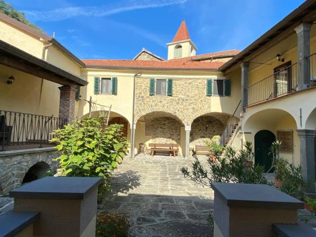 Appartamento 3 camere da letto, Torrano Torrano 54027 ELS94042660