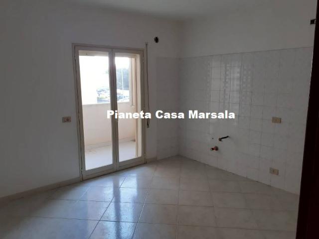 APPARTAMENTO 130MQ 1°PIANO CON VERANDA E POSTO AUTO