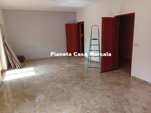 APPARTAMENTO 140MQ 4°PIANO CON POSTO AUTO
