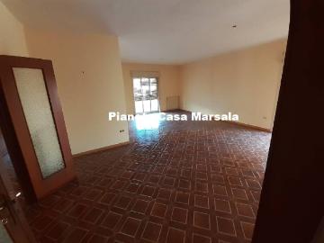 APPARTAMENTO 170MQ 2° PIANO CON VERANDA E POSTO AUTO