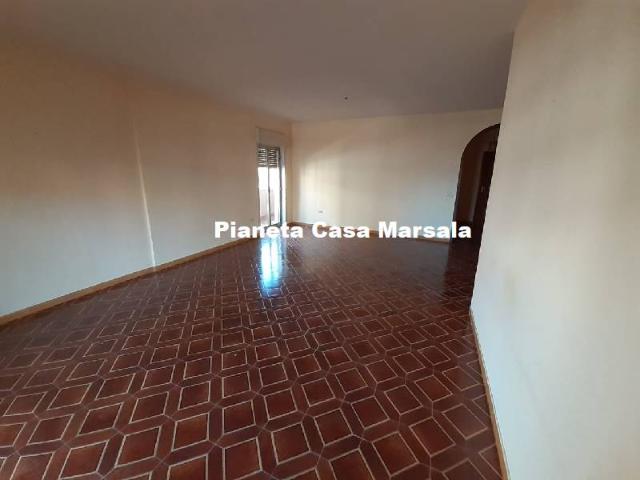APPARTAMENTO 170MQ 2° PIANO CON VERANDA E POSTO AUTO