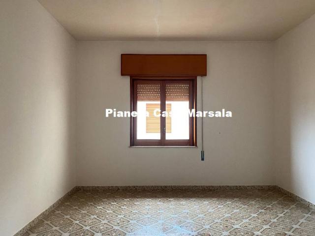 APPARTAMENTO 180MQ 2°PIANO SENZA ASCENSORE