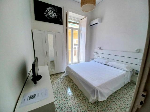 Appartamento 1 camere da letto, Naples Naples 80134 ES105467902