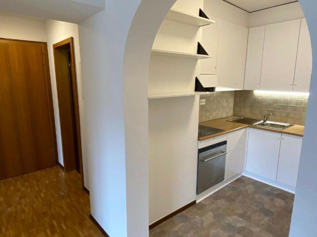 APPARTAMENTO 2.5 LOCALI CON BALCONE AD AGNO MONDONICO