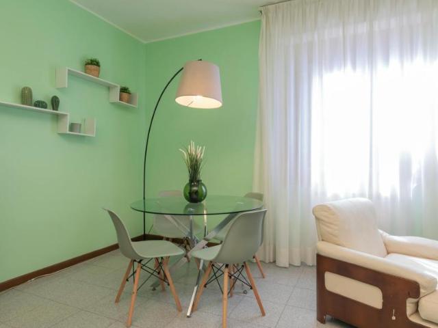 Appartamento 2 camere da letto, Arese Arese 20044 ES99725506