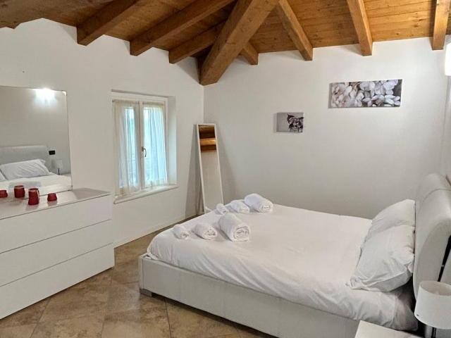 Appartamento 2 camere da letto, Desenzano del Garda Desenzano del Garda 25015 DS81168520