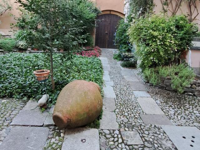 Appartamento 2 camere da letto, Mandello Del Lario Lake Como 23826 ES94640229