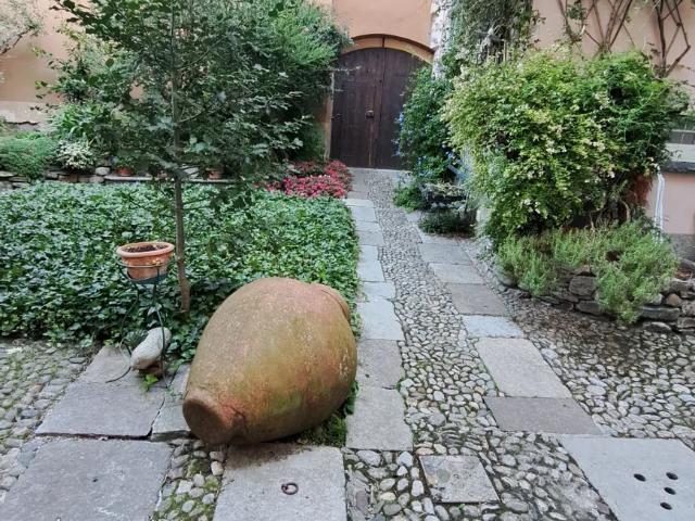 Appartamento 2 camere da letto, Mandello Del Lario Lake Como 23826 ES94640229