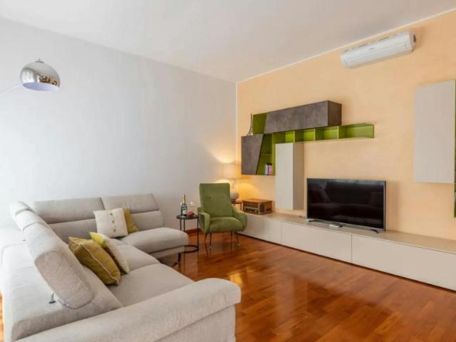 Appartamento 2 camere da letto, Milan Milan 20144 DS104896409