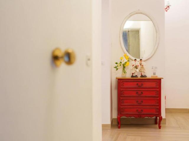 Appartamento 2 camere da letto, Naples Naples 80134 DS105602716