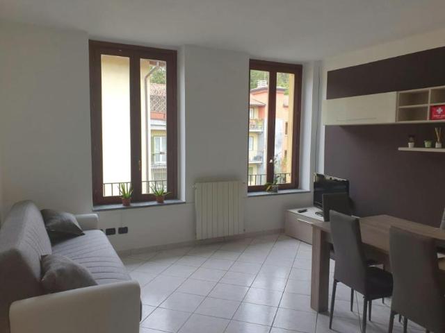 Appartamento 2 camere da letto, Somma Lombardo Somma Lombardo 21019 ES93756770