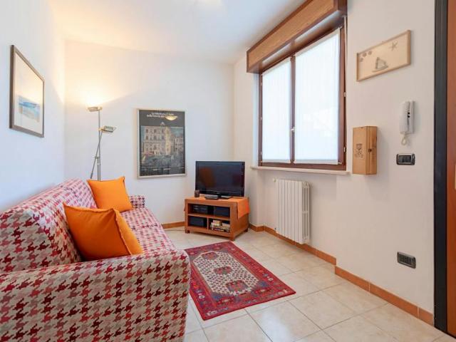 Appartamento 2 camere da letto, Peschiera del Garda Peschiera del Garda 37019 ES105282645