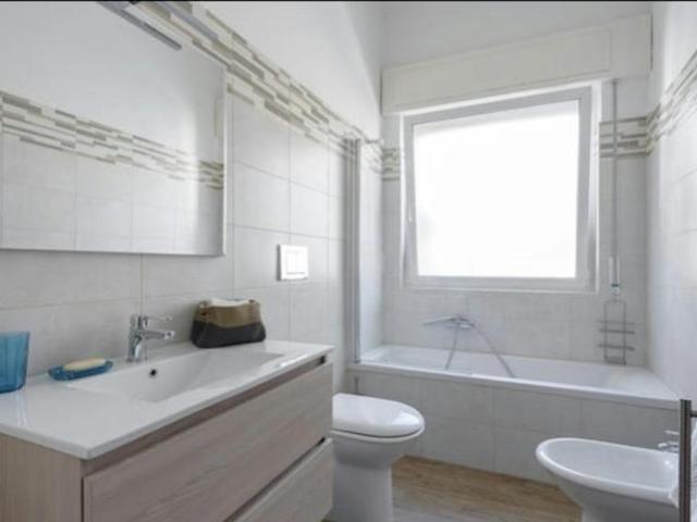 Appartamento 2 camere da letto, Rome Rome 00153 ES105568157
