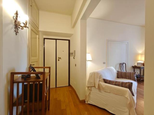 Appartamento 2 camere da letto, Rome Rome 00187 DS105644886