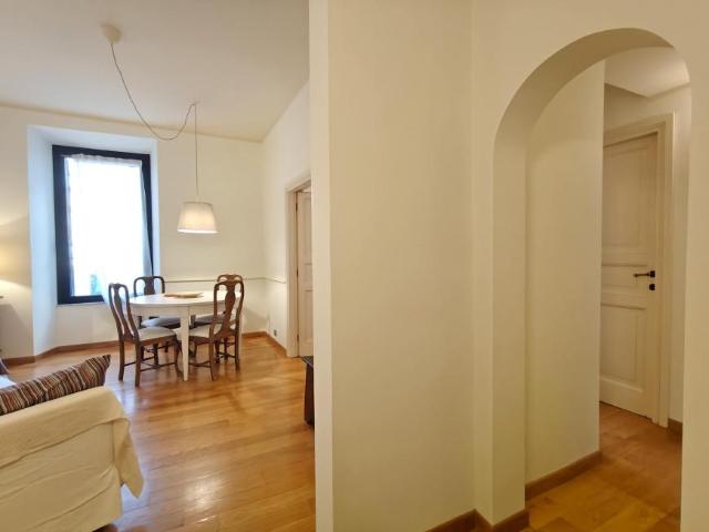 Appartamento 2 camere da letto, Rome Rome 00187 ES105644886