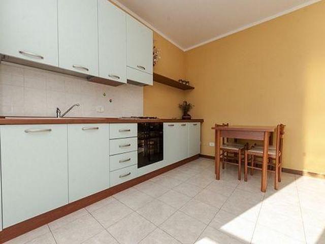 Appartamento 2 camere da letto, Riva di Solto Lombardy 24060 ES96308445