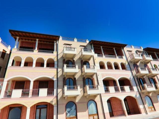 Appartamento 2 camere da letto, Toscolano Maderno Brescia DLS84495365