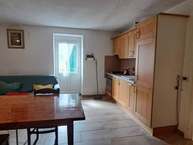 Appartamento 2Locale in vendita a Sella Giudicarie