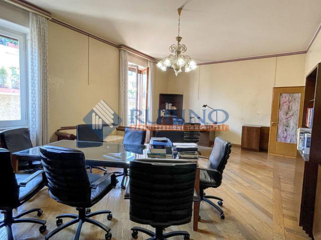 Appartamento 7 vani a Murat, Bari