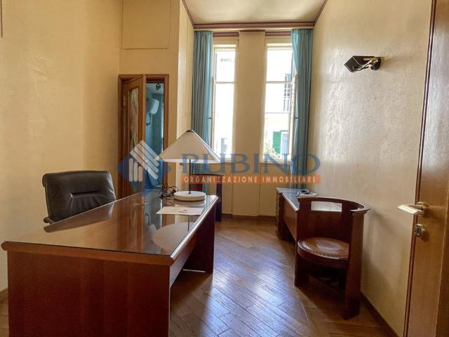 Appartamento 7 vani a Murat, Bari