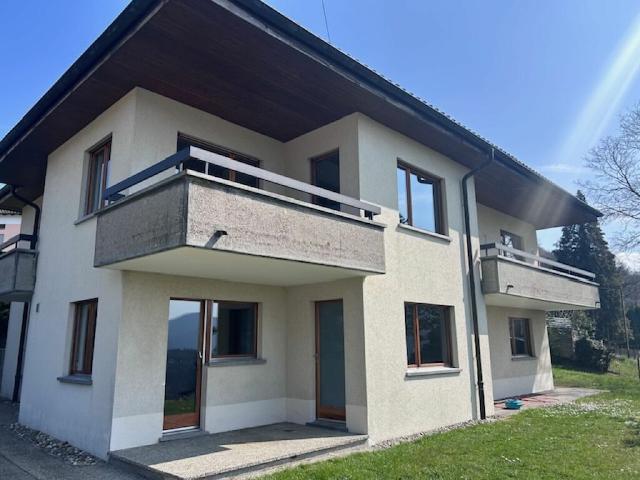APPARTAMENTO 4.5 LOCALI IN CASA BIFAMILIARE RINNOVATO GIARDINO AD USO ESCLUSIVO