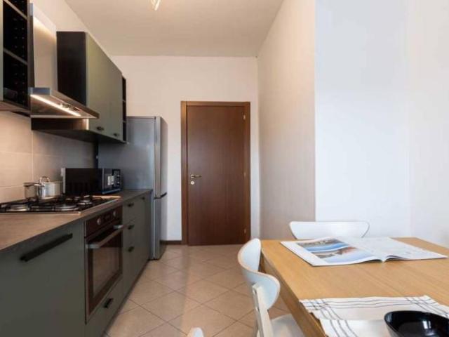 Appartamento 4 camere da letto, milan milan 20090 ES101818797
