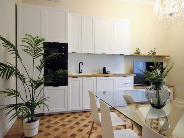 Appartamento 4 camere da letto, Milan Milan 20121 DS65789655