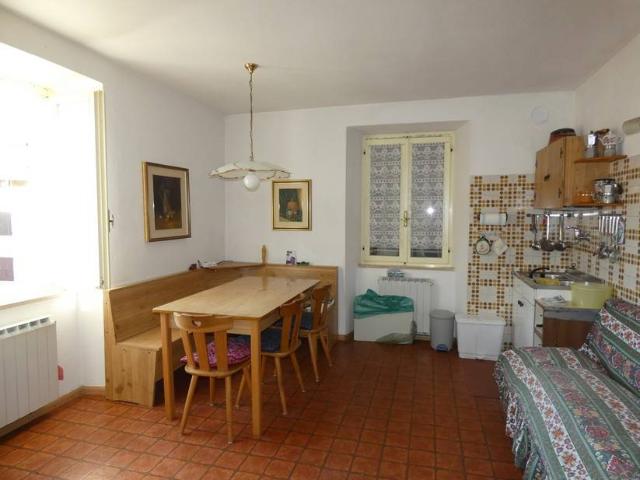 Appartamento 4Locale in vendita a Pieve di Bono, Por