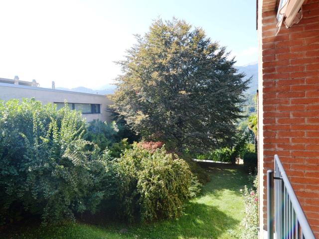 APPARTAMENTO 5.5 LOCALI DUPLEX CON TERRAZZA IN PICCOLO CONTESTO NEL VERDE