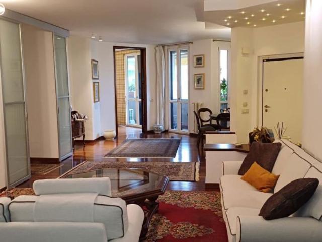 Appartamento 5 vani 168mq