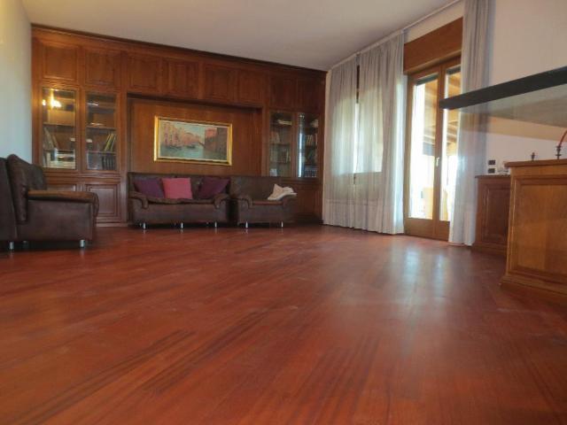 Appartamento 5 vani 200mq