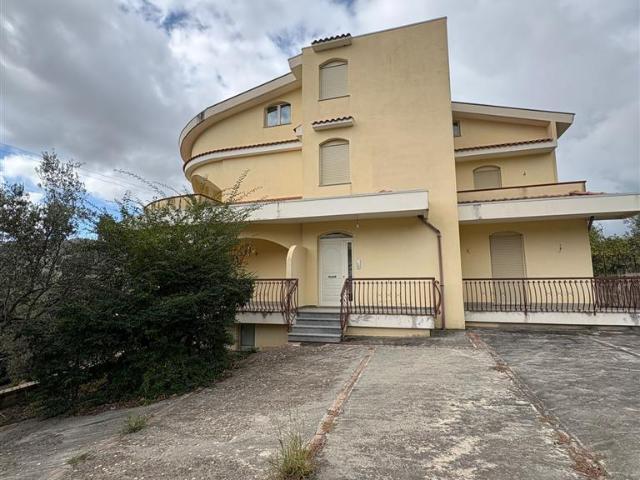 Appartamento 5 vani 220mq