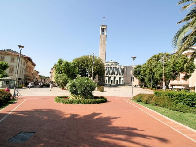 Appartamento completamente ristrutturato al piano terra in vendita a Montecatini Terme