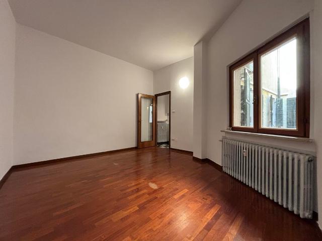 APPARTAMENTO CON AMPIO TERRAZZO