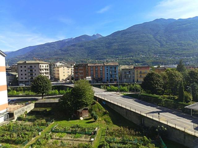 Appartamento con box viale Milano