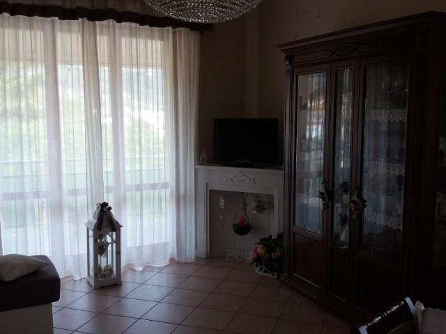 Appartamento con box a Pescia