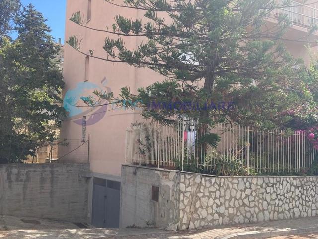 Appartamento con box in via scammacca 8, Lercara Friddi