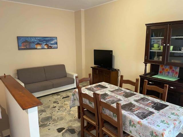 Appartamento con due camere da letto a Torvaianica, Pomezia