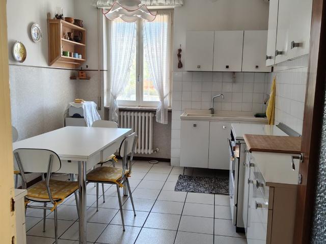 Appartamento con due camere da letto vicino al lago 122m² Brescia