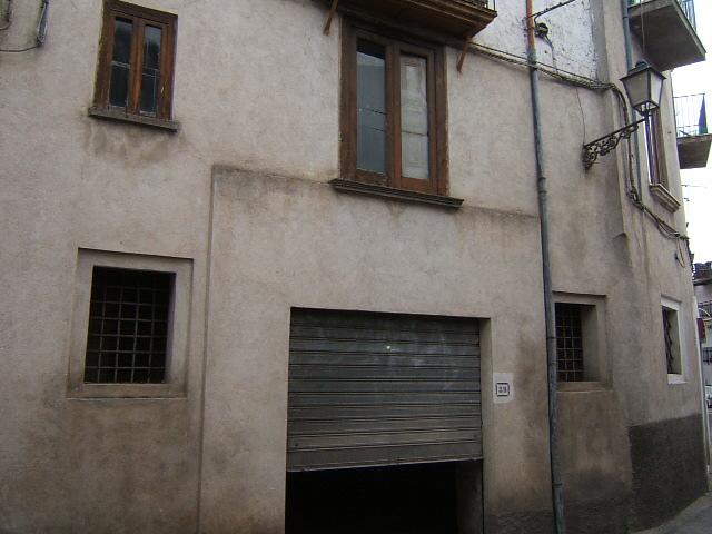 Appartamento con Garage in vendita a Spezzano della Sila