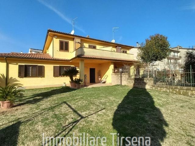 Appartamento con giardino a Castel Viscardo