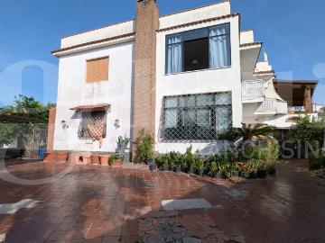 Appartamento con giardino a Bacoli