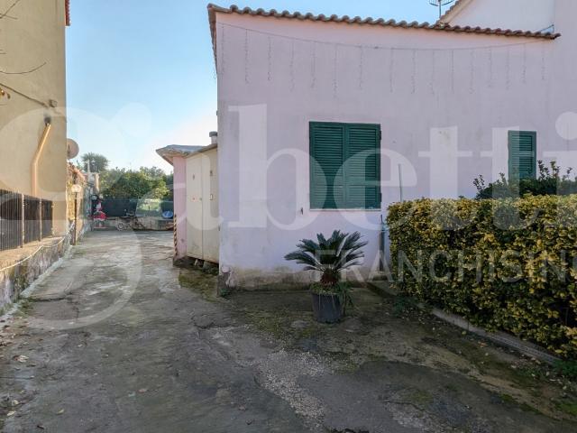 Appartamento con giardino a Bacoli