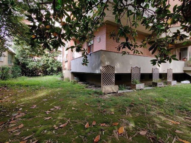 Appartamento con giardino a Massa