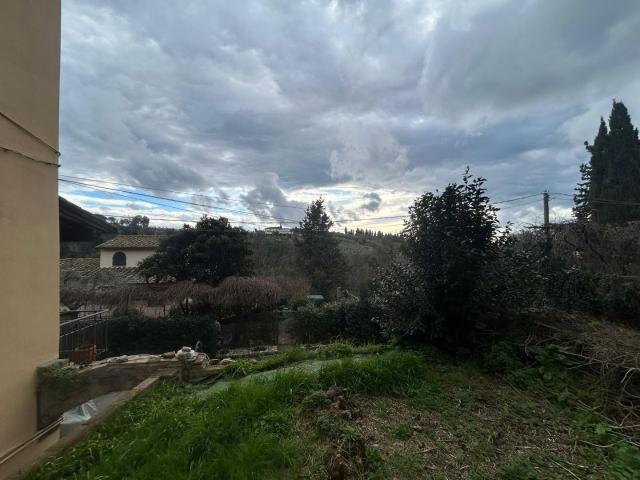 Appartamento con giardino a San Miniato