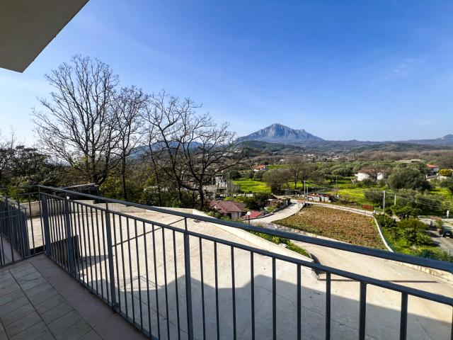 Appartamento con giardino a Santa Marina