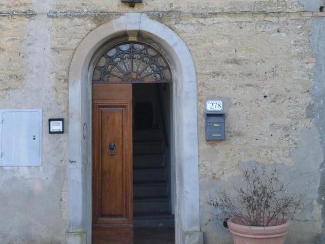 Appartamento con giardino a Poggibonsi