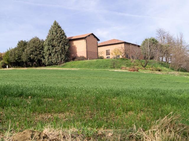 Appartamento con giardino a Trofarello